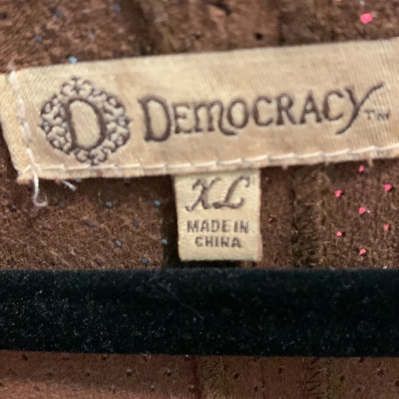 Democracy tasseled faux suede vest polyester and spandex light opening - Picture 9 of 9